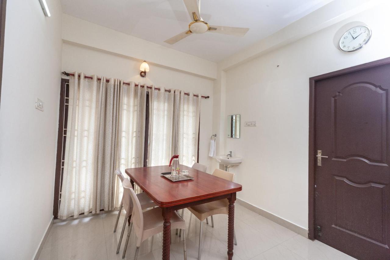 Oyo 22019 Skye Service Apartments Chennai Bagian luar foto