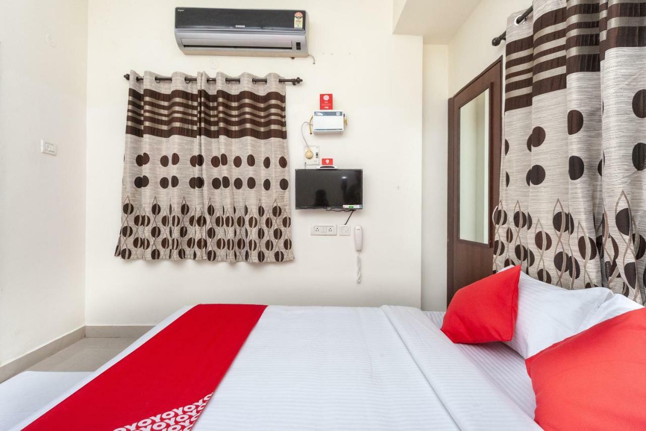 Oyo 22019 Skye Service Apartments Chennai Bagian luar foto